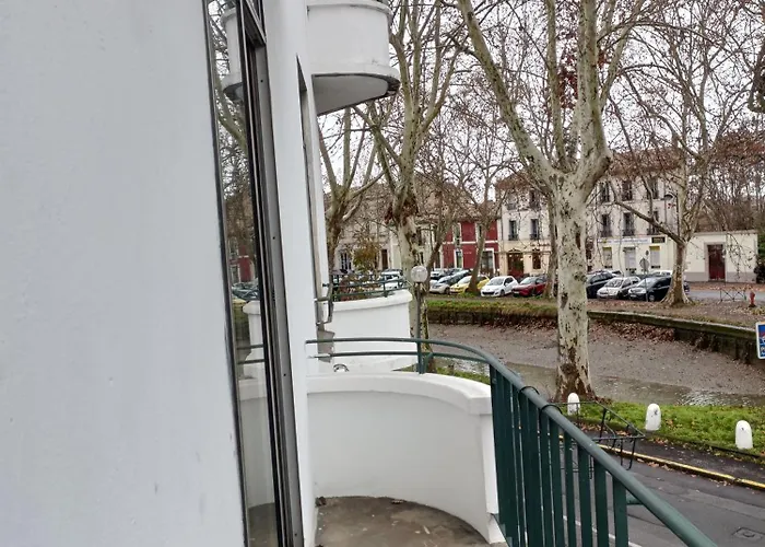 Spacious Luxury 2 Bed Διαμέρισμα *